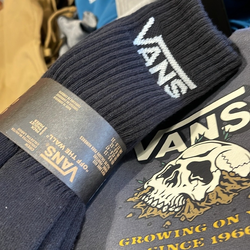 Vans Socks 3 pairs set CREW VANS.
"OFF THE WALL" Black/White
NWT - Picture 9 of 16